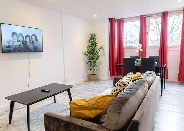 2 Bed With Free Parking